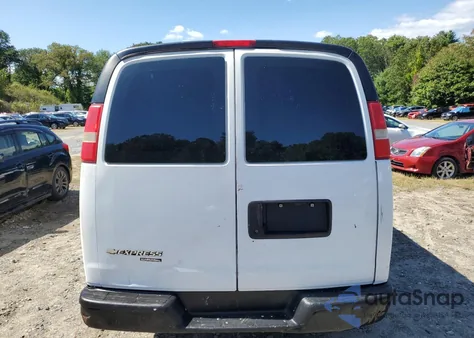 2014 Chevrolet Express G1500 z USA, uszkodzony, nr VIN 1GCSGAFX3E1108659